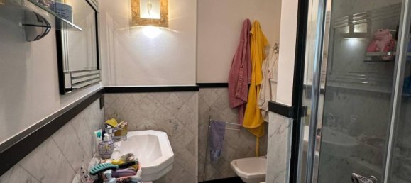 Квартира с 2 спальнями в Генуя, Италия № 371589 5