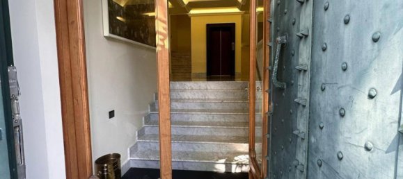 Квартира с 2 спальнями в Генуя, Италия № 371589 44