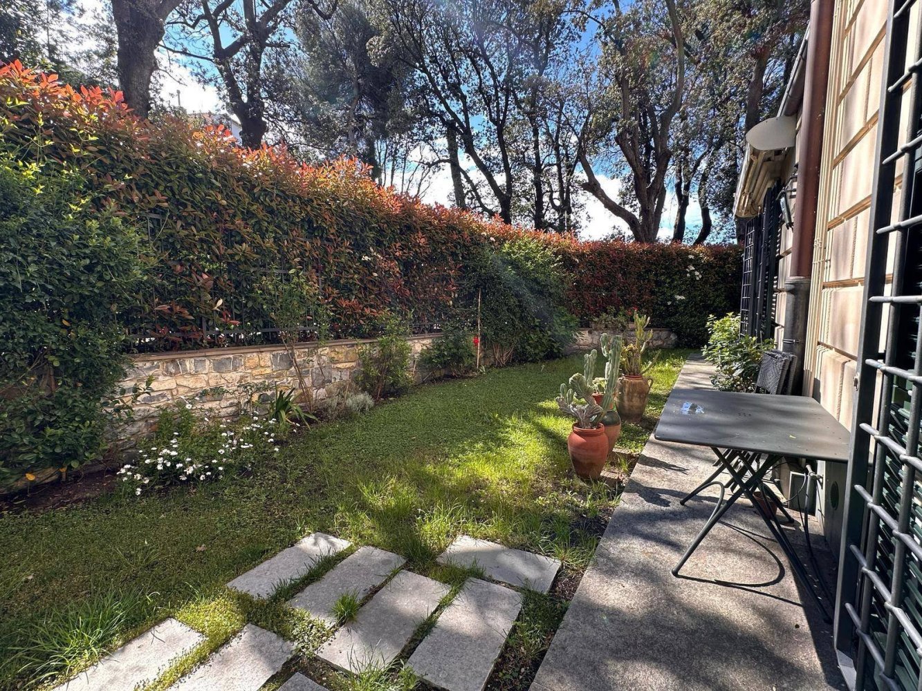 Квартира с 2 спальнями в Генуя, Италия № 371589