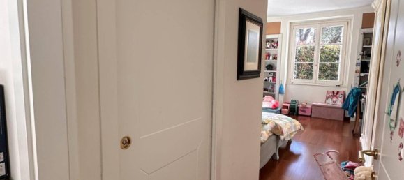 Квартира с 2 спальнями в Генуя, Италия № 371589 4