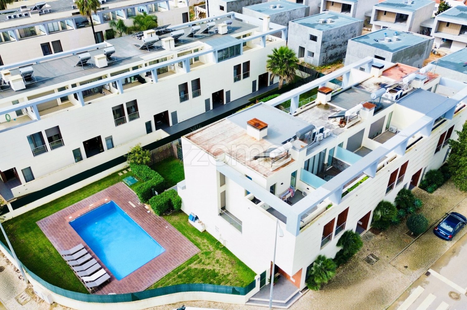 Villa de 3 dormitorios en Ferreiras, Portugal No. 101807