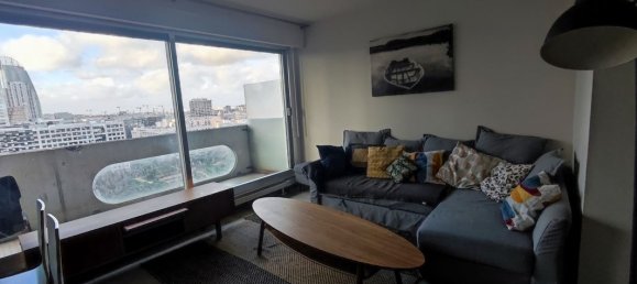 Apartamento de 3 dormitorios en Courbevoie, France No. 162428 3