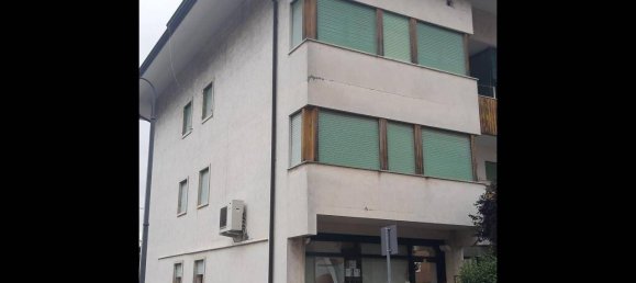 Квартира с 3 спальнями в Монселиче, Италия № 219120 2