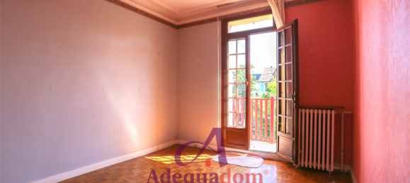 5 bedrooms House in Colombes, France No. 182562 8