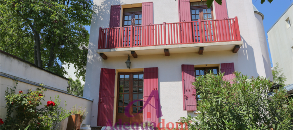 5 bedrooms House in Colombes, France No. 182562 3