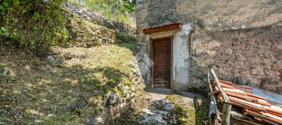 2 Schlafzimmer Haus in Terragnolo, Italy, Nr. 309901 7