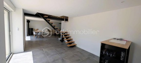 Casa de 3 dormitorios en Deux-Sevres, France No. 301654 5