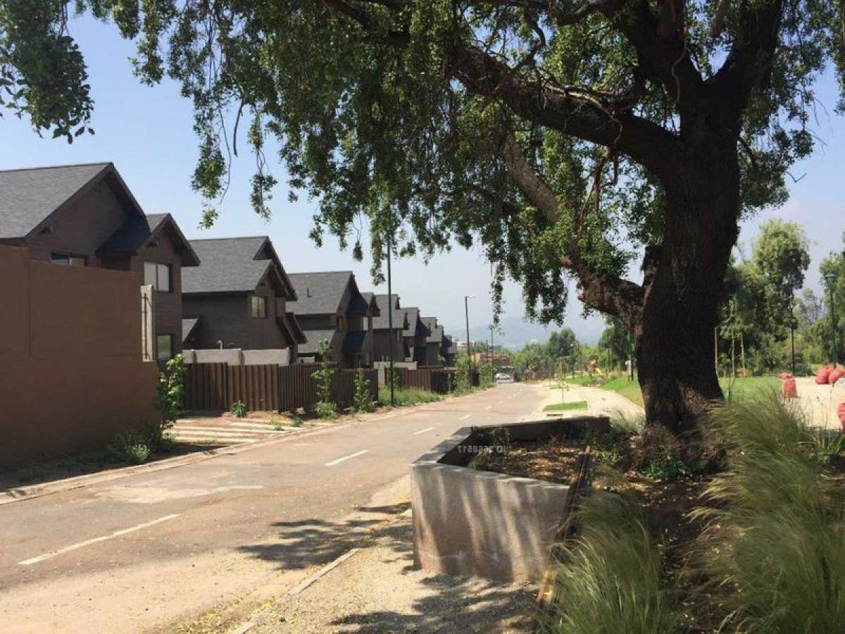 Casa de 3 dormitorios en Santiago, Chile No. 1723