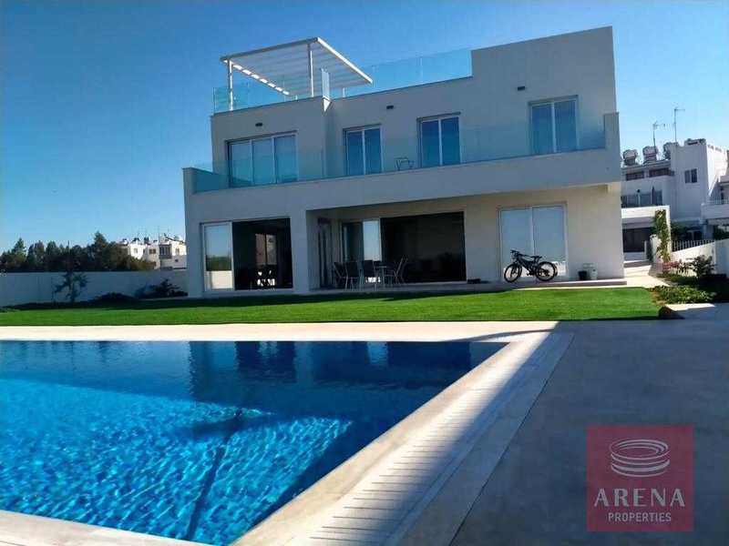 4 Schlafzimmer Villa in Paralimni, Cyprus, Nr. 6348