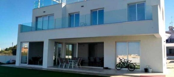 Villa T4 em Paralimni, Cyprus N.º 6348 9
