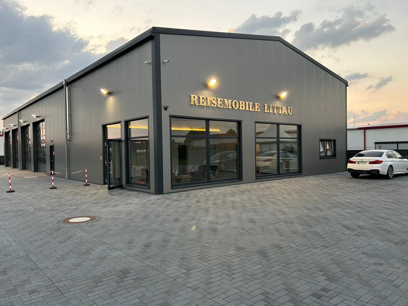 Almacén en Celle, Germany 5638 m² No. 366158