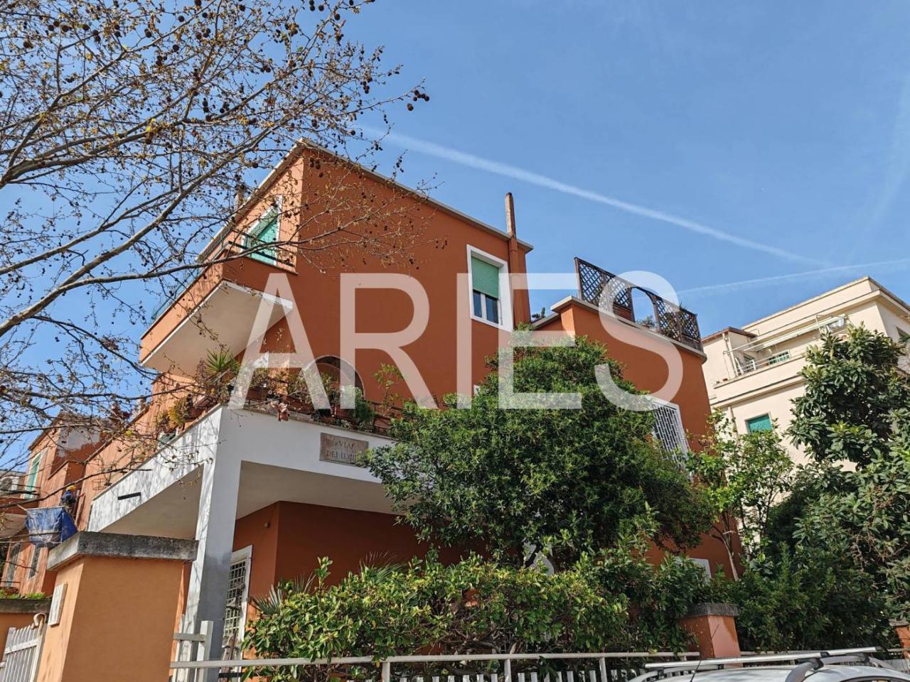 4 rooms Apartment in Rome, Italy No. 65090