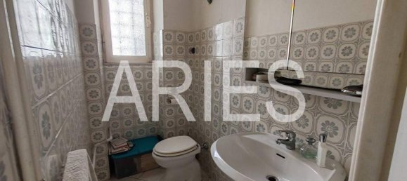 4 rooms Apartment in Rome, Italy No. 65090 27