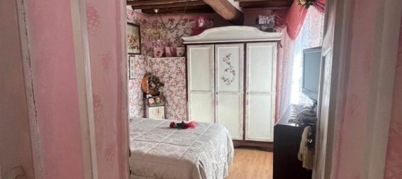 5 rooms House in Capannori, Italy No. 12769 24