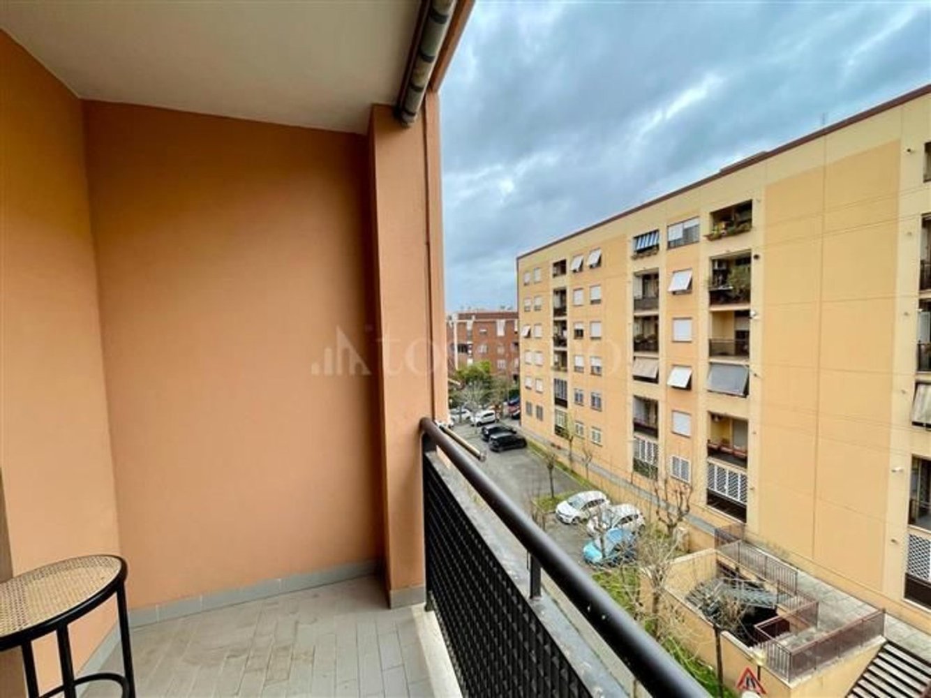 5 rooms Apartment in Rome, Italy No. 64114