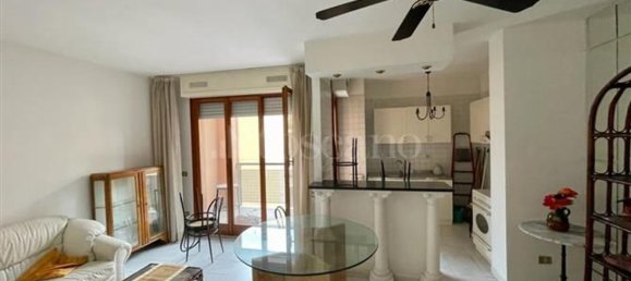 5 rooms Apartment in Rome, Italy No. 64114 5