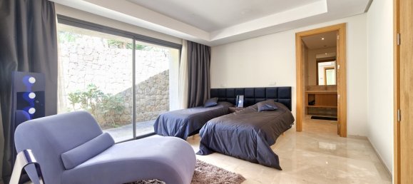 Apartamento de 3 dormitorios en Marbella, Spain No. 9977 6