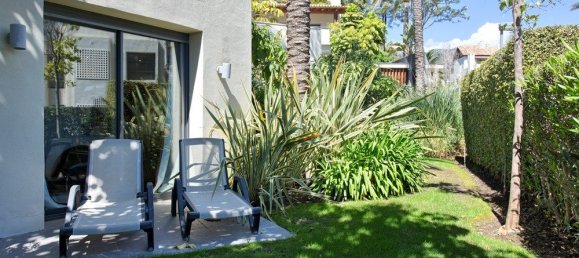 Apartamento de 3 dormitorios en Marbella, Spain No. 9977 2