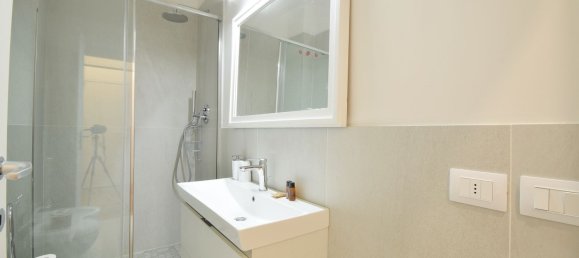 3 bedrooms Apartment in Florence, Italy No. 355913 9