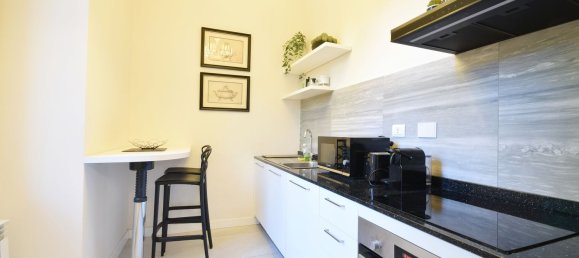 3 bedrooms Apartment in Florence, Italy No. 355913 4