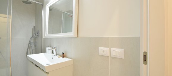 3 bedrooms Apartment in Florence, Italy No. 355913 10