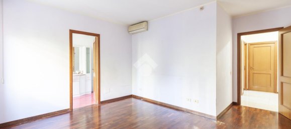 Apartamento de 4 divisões em Rome, Italy N.º 4756 16
