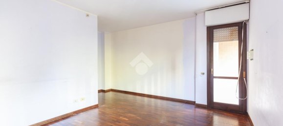 Apartamento de 4 divisões em Rome, Italy N.º 4756 14