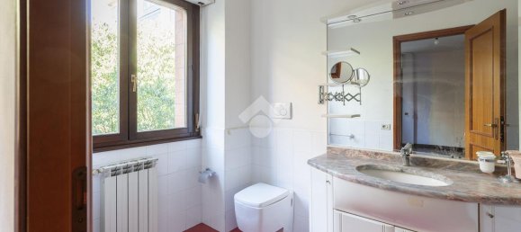 Apartamento de 4 divisões em Rome, Italy N.º 4756 17