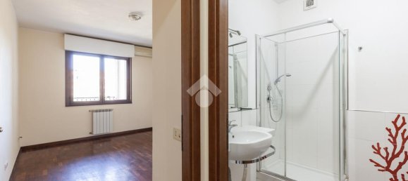 Apartamento de 4 divisões em Rome, Italy N.º 4756 21