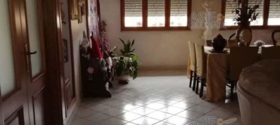 Apartamento de 6 habitaciónes en Rome, Italy No. 12893 12