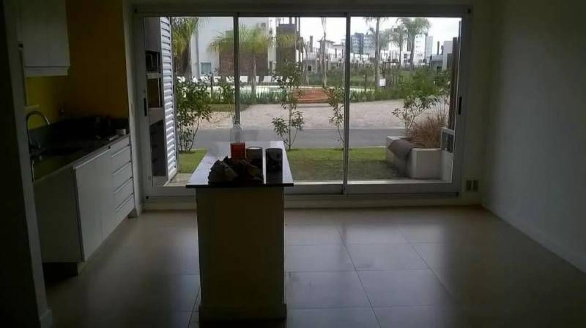 Studio in Tigre, Argentina, Nr. 6371