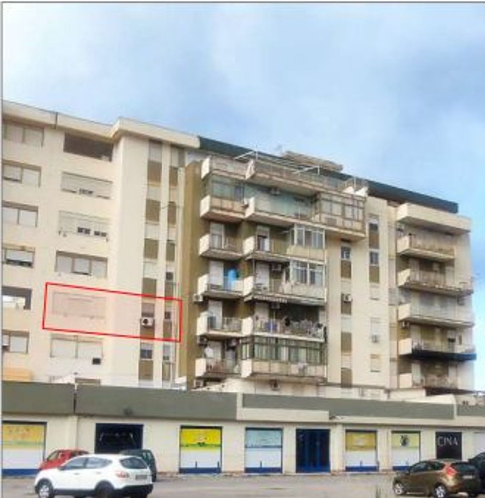 6-salle Appartement à Palermo, Italy No. 51806