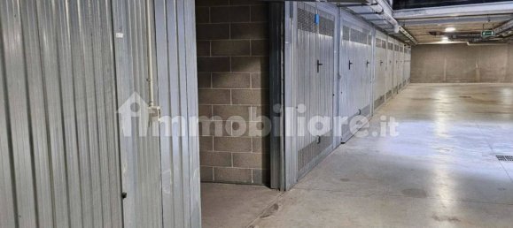 Гараж с 1 комнатой в Луго, Италия № 13993 3