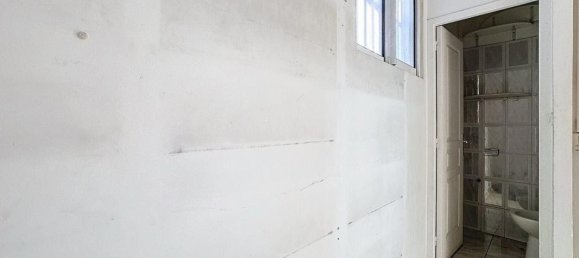 52m² Commercial property in Ajaccio, France No. 249982 7