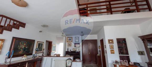 Casa de 8 dormitorios en Matera, Italy No. 21706 9