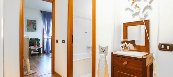 2 bedrooms Apartment in Novara, Italy No. 301825 9