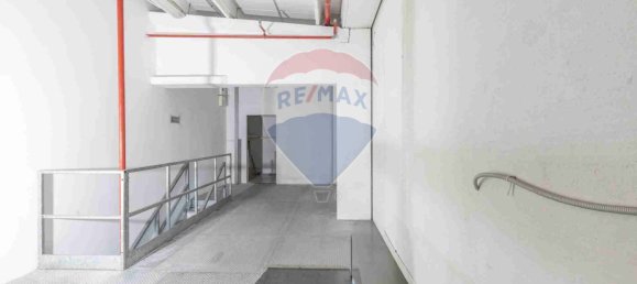 3 rooms Commercial property in Tradate, Italy No. 235093 23