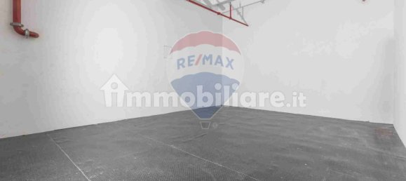 3 rooms Commercial property in Tradate, Italy No. 235093 18