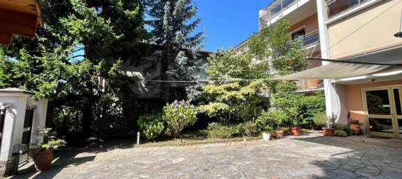 2 rooms Apartment in Mariano Comense, Italy No. 270040 2