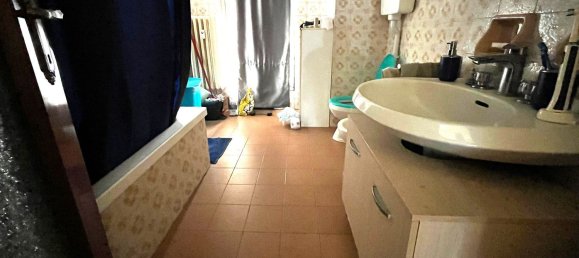 2 rooms Apartment in Mariano Comense, Italy No. 270040 18