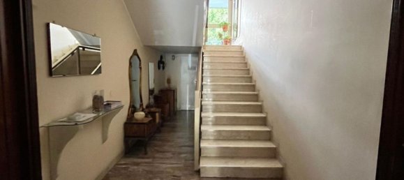 2 rooms Apartment in Mariano Comense, Italy No. 270040 6