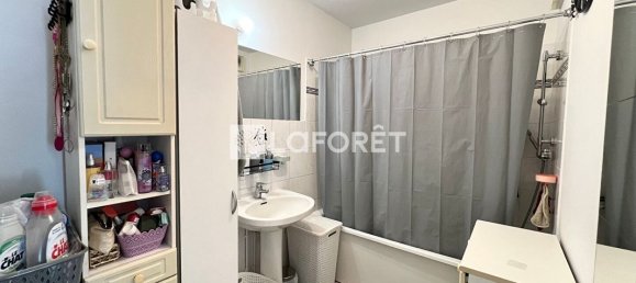 2 bedrooms Apartment in Corbeil-Essonnes, France No. 170423 2