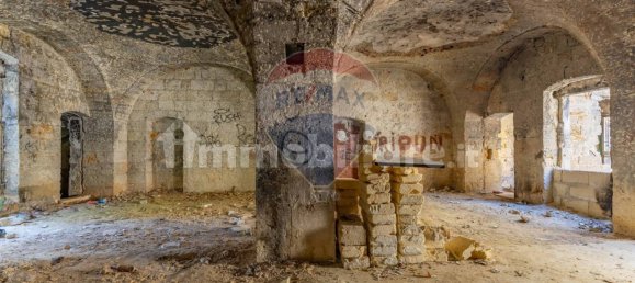 Дом с 4 спальнями в Нойкаттаро, Италия № 353271 2