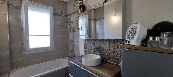 3 غرف نوم شقة في Saint-Quentin, France رقم 63393 11