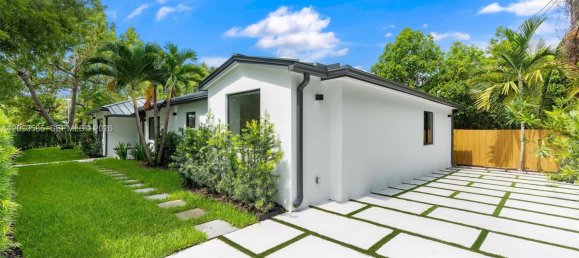 4 dormitorios villa en venta en Miami, Miami-Dade, Florida, USA № 615015 28