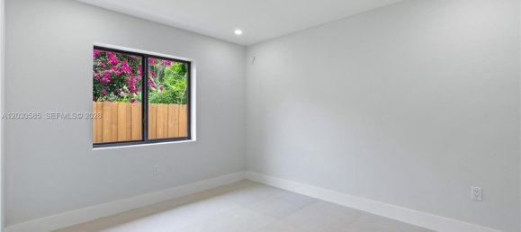4 dormitorios villa en venta en Miami, Miami-Dade, Florida, USA № 615015 4