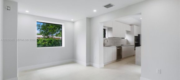 4 dormitorios villa en venta en Miami, Miami-Dade, Florida, USA № 615015 13