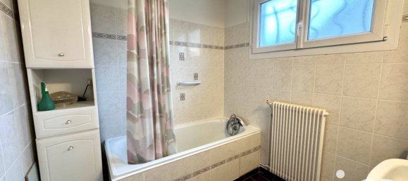 4 bedrooms House in Dordives, France No. 210806 8