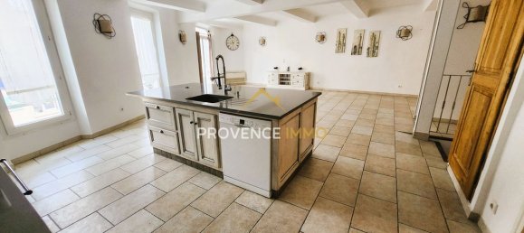 Adosado de 3 dormitorios en Oraison, France No. 339844 4