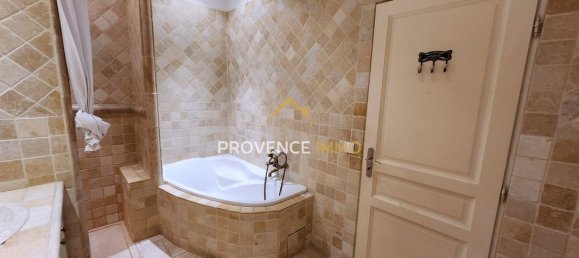 Adosado de 3 dormitorios en Oraison, France No. 339844 8